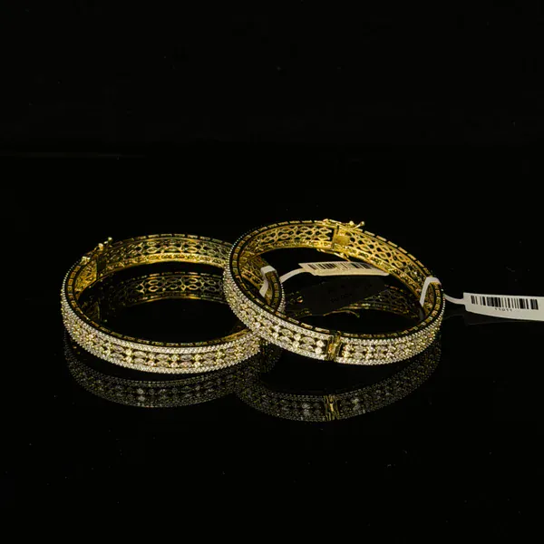 9kt 26 I. - Kada from BLINGARI luxury Indian fashion collection