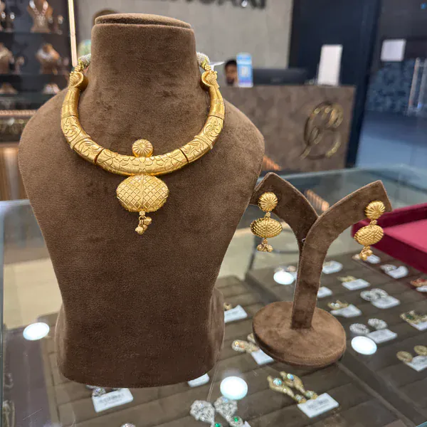Gold Z Choker - - Necklaces & Pendants - BLINGARI - Media 1
