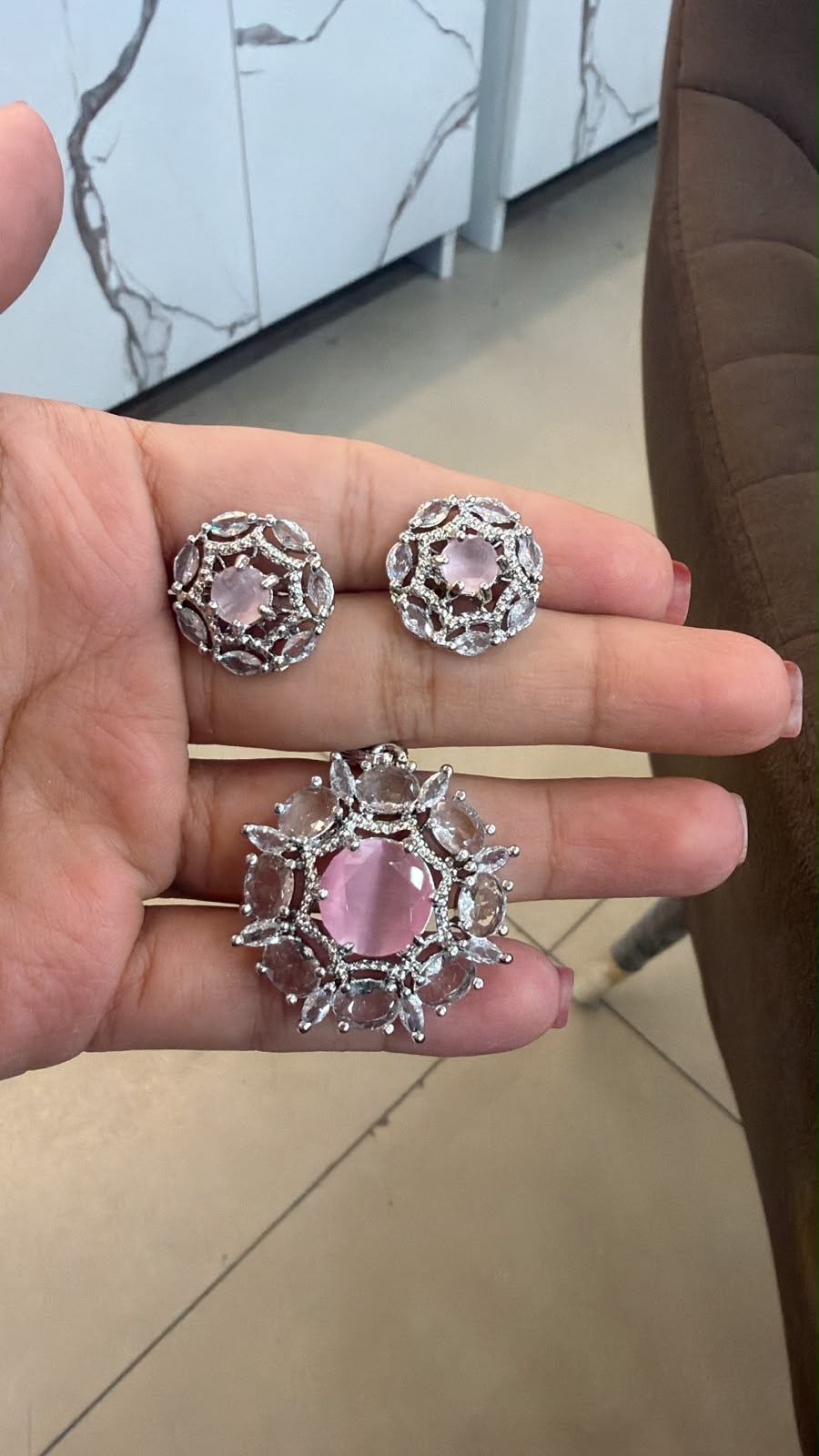PENDANT SET - Pendants from BLINGARI luxury Indian fashion collection
